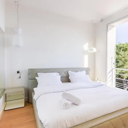 Elegante Avec Vue Konukevi 3*